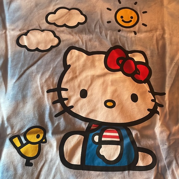 Hello kitty cloud Tee - Picture 2 of 8